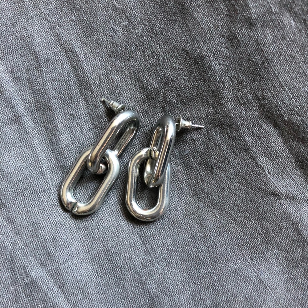 Common Muse Greta Chain Earrings